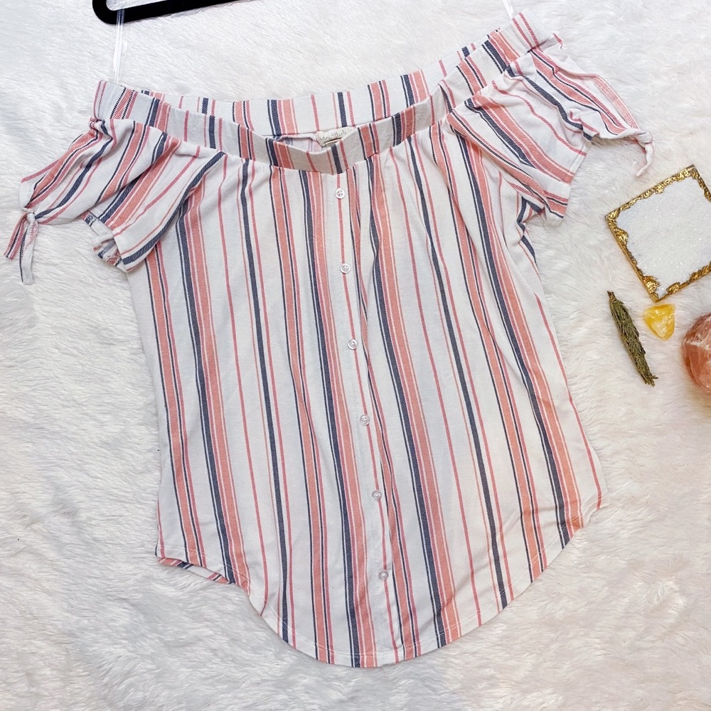 Ultra Flirt off the shoulder top